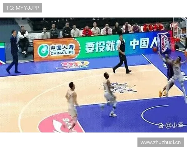 篮球比赛中裁判如何依据扣篮干扰规则进行判罚与界定 篮球比赛中裁判如何依据扣篮干扰规则进行判罚与界定
